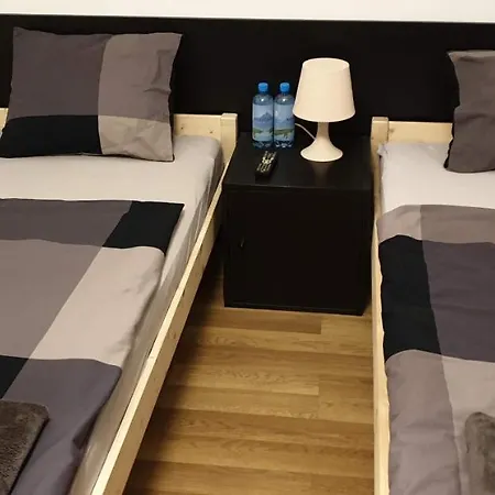 Green Apartman Salgotarjan Apartment