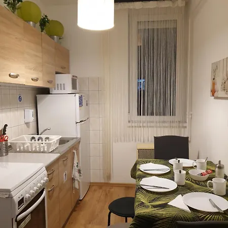 Green Apartman Salgotarjan Apartment
